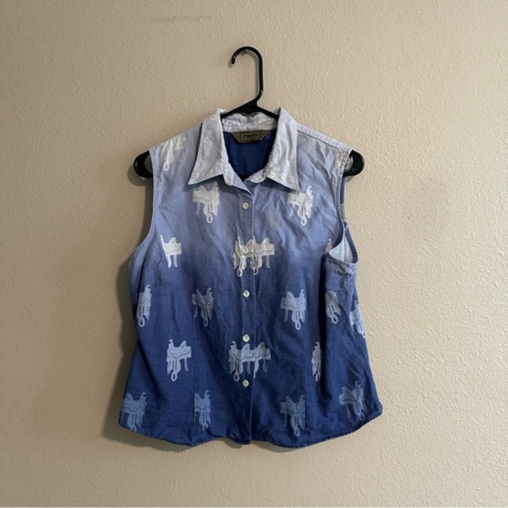 Roper Saddle Print Button Down Sleeveless Top